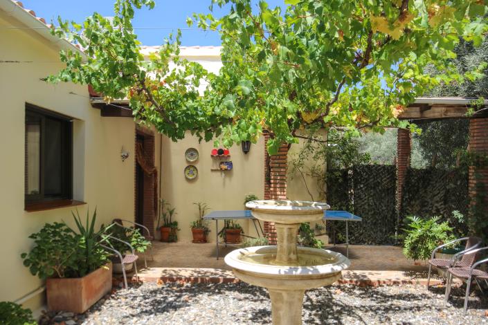 Image No.8-6 Bed Apartment for sale