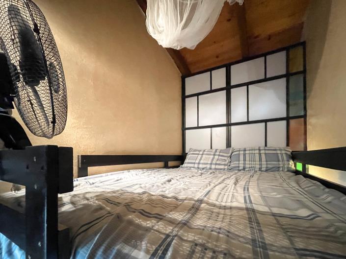 Image No.11-6 Bed Apartment for sale