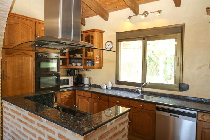 Image No.17-6 Bed Apartment for sale