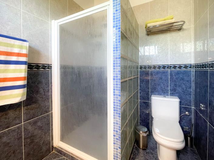 Image No.26-6 Bed Apartment for sale