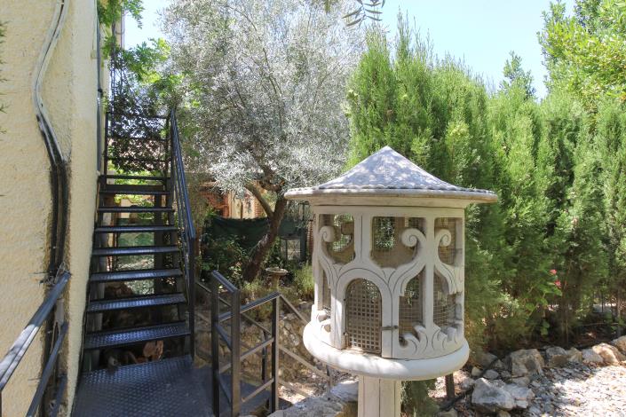 Image No.40-6 Bed Apartment for sale