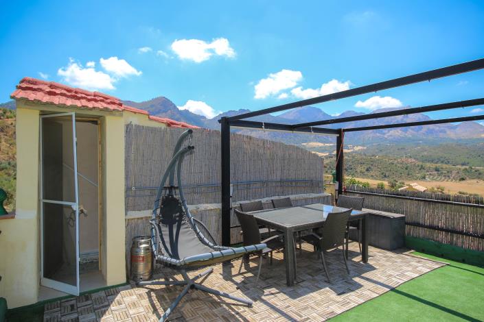 Image No.50-6 Bed Apartment for sale