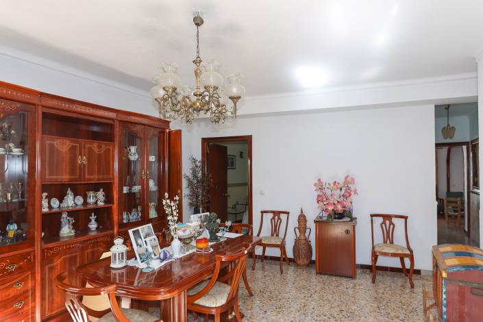 Image No.6-4 Bed Townhouse for sale