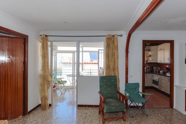 Image No.12-4 Bed Townhouse for sale