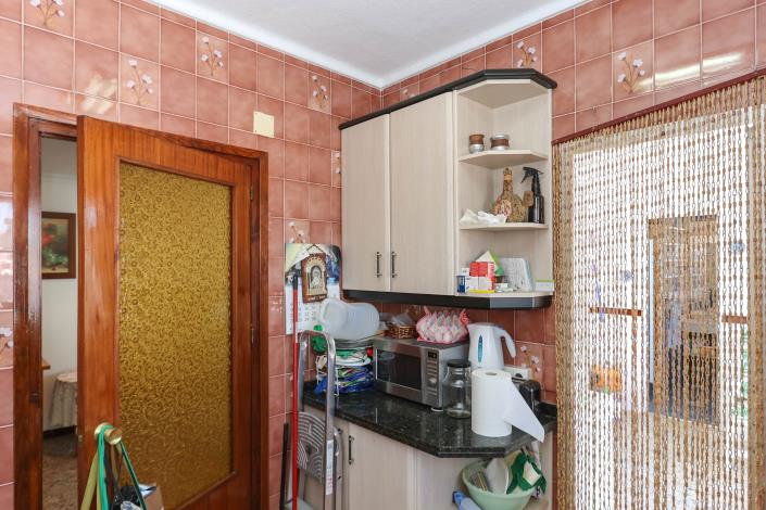 Image No.18-4 Bed Townhouse for sale