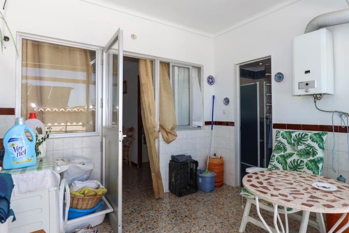 Image No.23-4 Bed Townhouse for sale