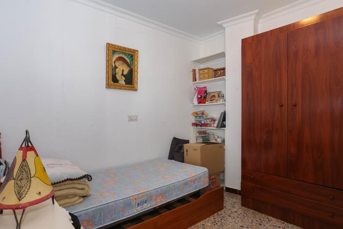 Image No.29-4 Bed Townhouse for sale