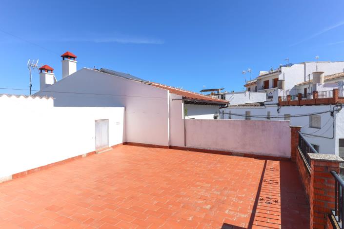 Image No.30-4 Bed Townhouse for sale