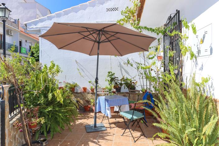 Image No.4-4 Bed Townhouse for sale