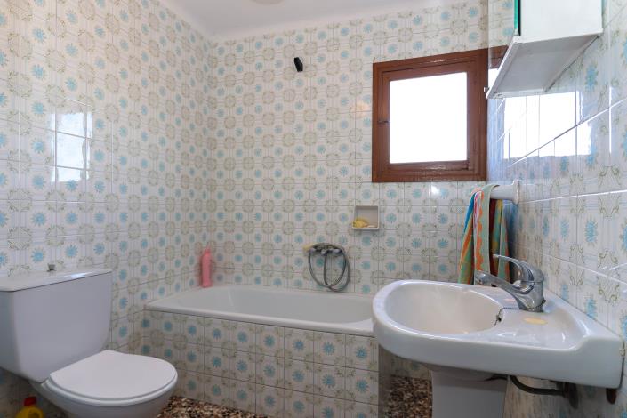 Image No.15-2 Bed Townhouse for sale