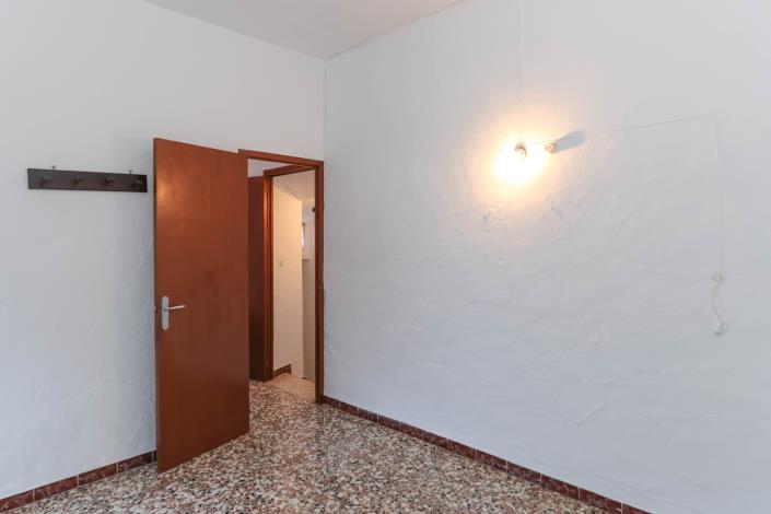 Image No.22-2 Bed Townhouse for sale