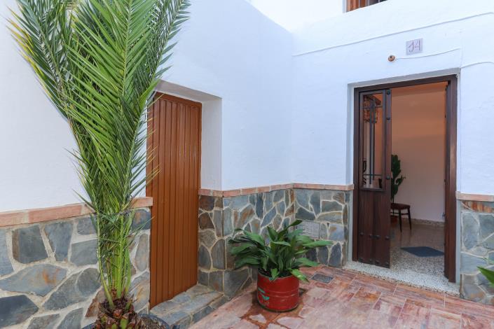 Image No.28-2 Bed Townhouse for sale