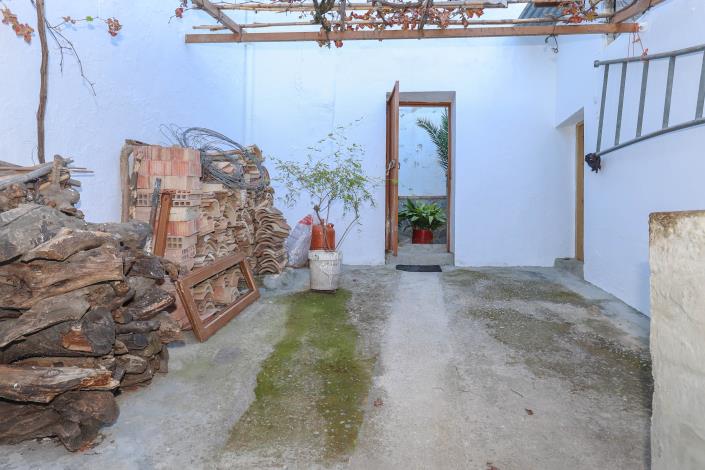 Image No.29-2 Bed Townhouse for sale