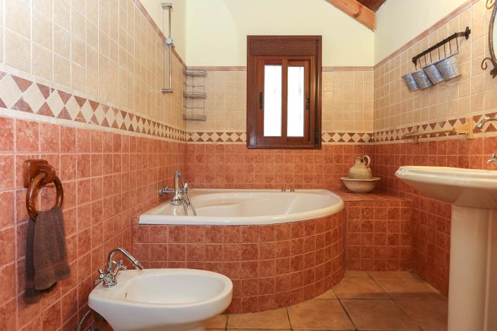 Image No.28-4 Bed Villa / Detached for sale