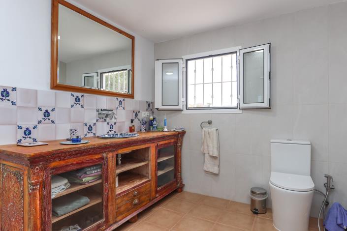 Image No.26-3 Bed Villa / Detached for sale