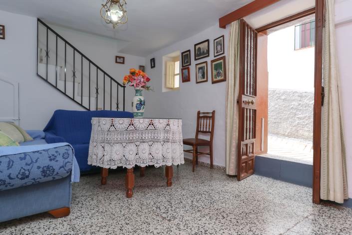 Image No.7-6 Bed Townhouse for sale