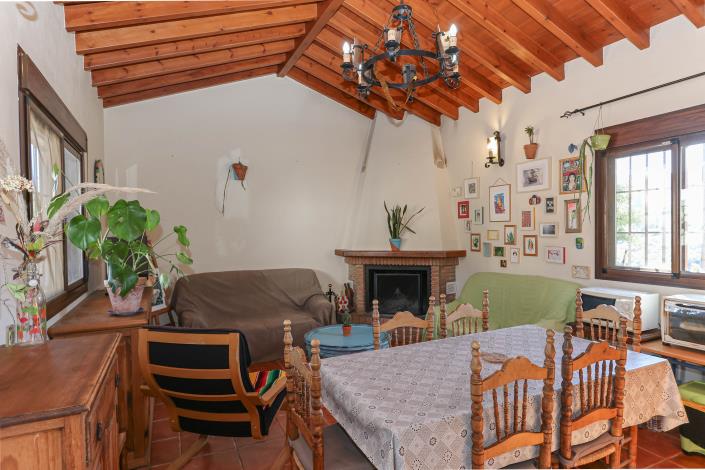 Image No.9-3 Bed Country House for sale