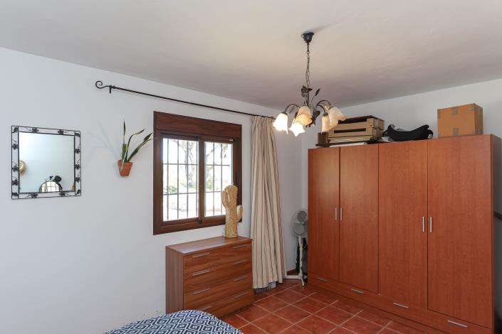 Image No.14-3 Bed Country House for sale