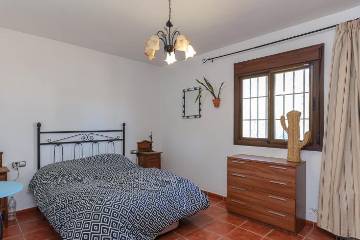 Image No.13-3 Bed Country House for sale