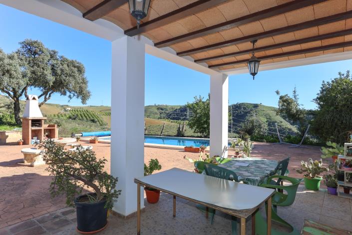 Image No.24-3 Bed Country House for sale