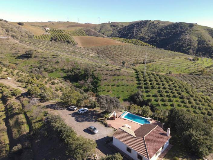 Image No.27-3 Bed Country House for sale