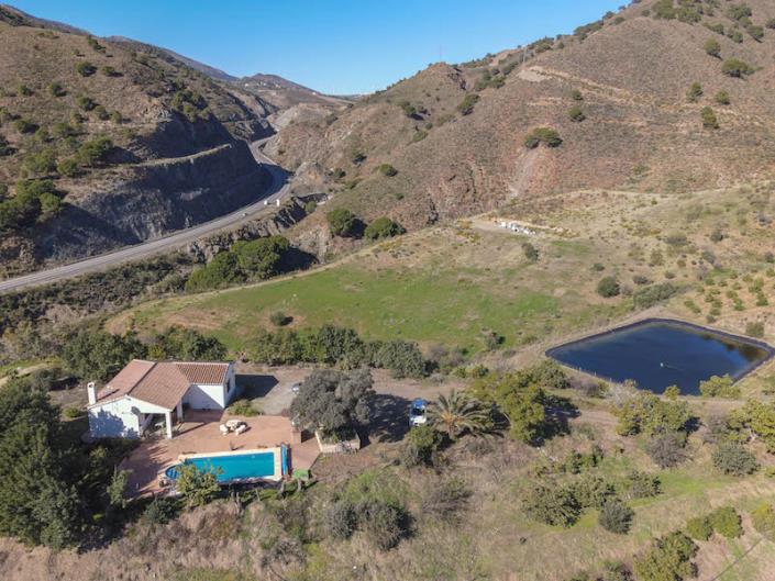 Image No.28-3 Bed Country House for sale