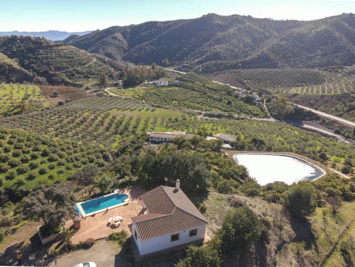 Image No.3-3 Bed Country House for sale