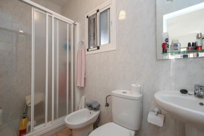 Image No.15-Maison de ville de 5 chambres à vendre à Guaro