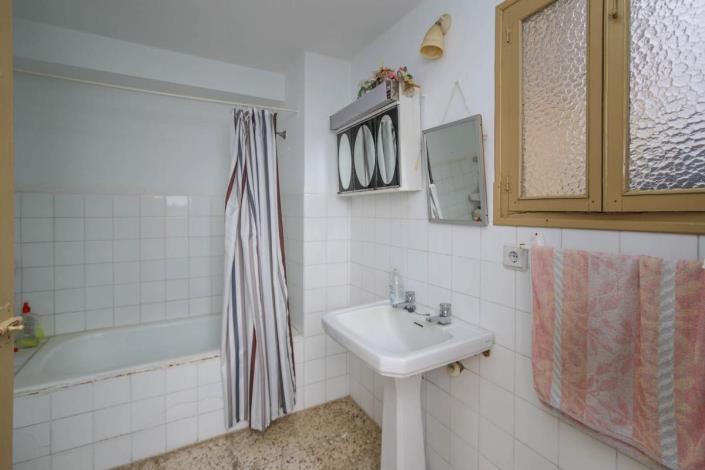 Image No.16-Maison de ville de 5 chambres à vendre à Guaro