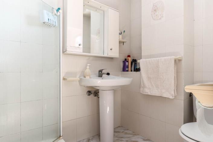 Image No.25-4 Bed Townhouse for sale