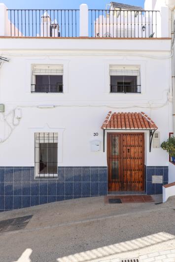 Image No.40-3 Bed Townhouse for sale