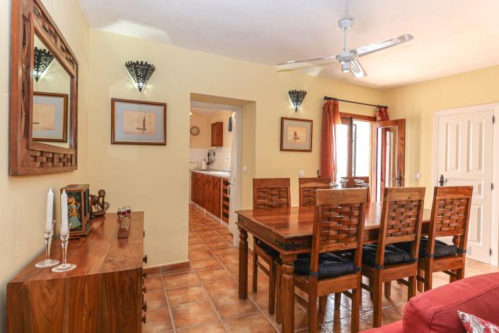 Image No.12-3 Bed Townhouse for sale