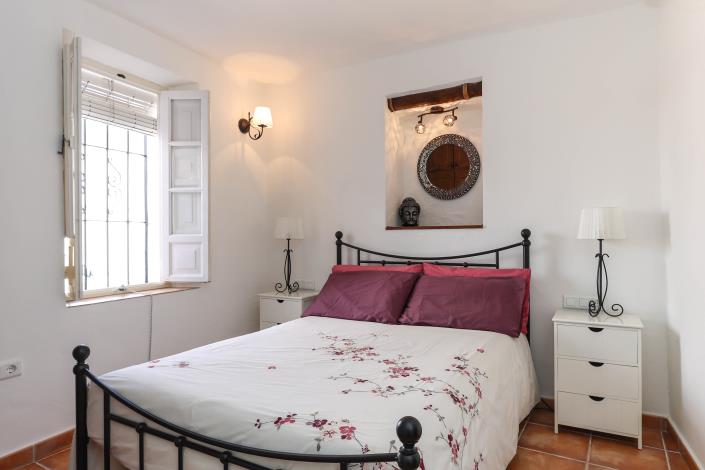 Image No.18-3 Bed Townhouse for sale