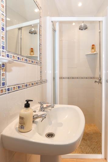 Image No.20-3 Bed Townhouse for sale