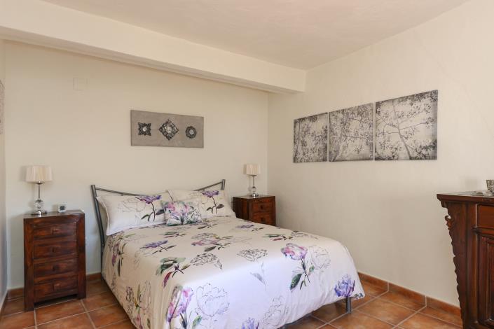 Image No.25-3 Bed Townhouse for sale