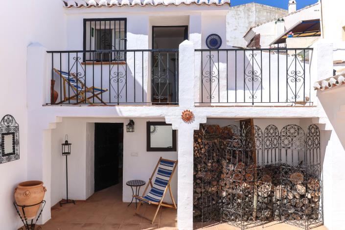 Image No.41-3 Bed Townhouse for sale