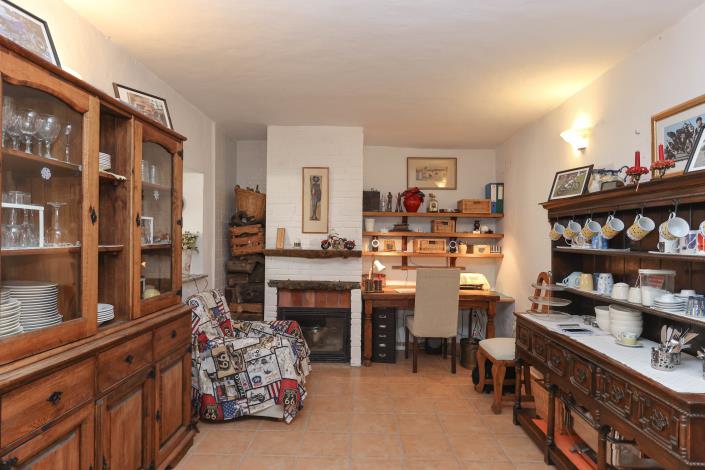 Image No.5-6 Bed Townhouse for sale