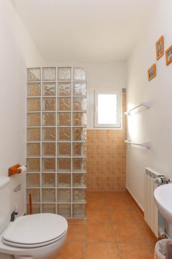 Image No.25-6 Bed Townhouse for sale