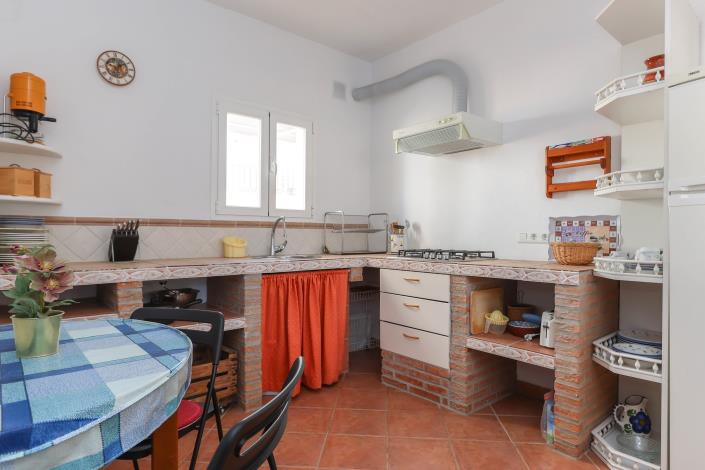 Image No.53-6 Bed Townhouse for sale