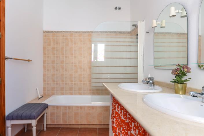 Image No.59-6 Bed Townhouse for sale