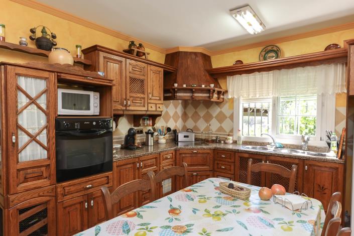 Image No.18-6 Bed Villa / Detached for sale