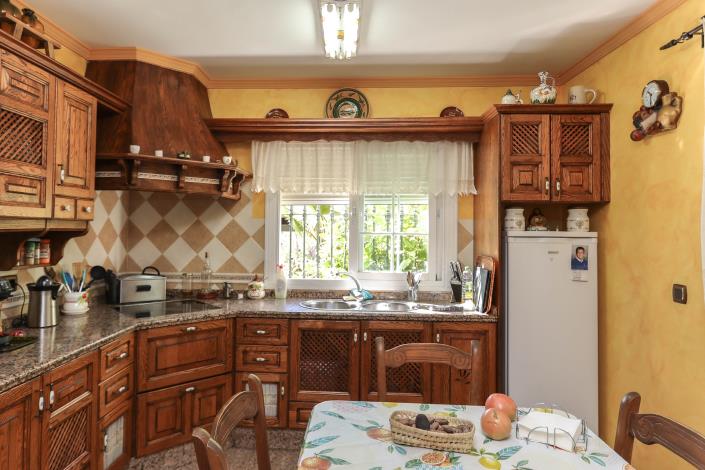 Image No.19-6 Bed Villa / Detached for sale