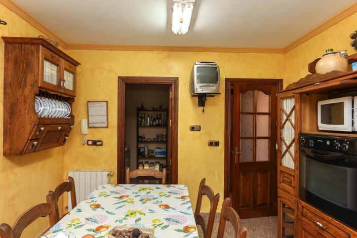Image No.20-6 Bed Villa / Detached for sale