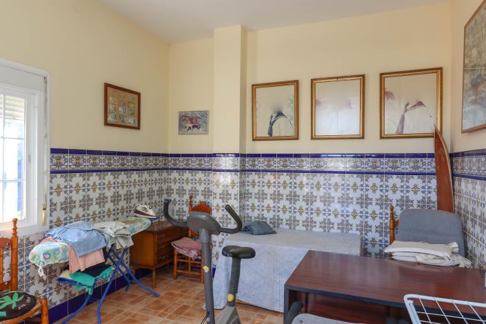 Image No.38-6 Bed Villa / Detached for sale