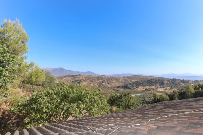 Image No.42-6 Bed Villa / Detached for sale