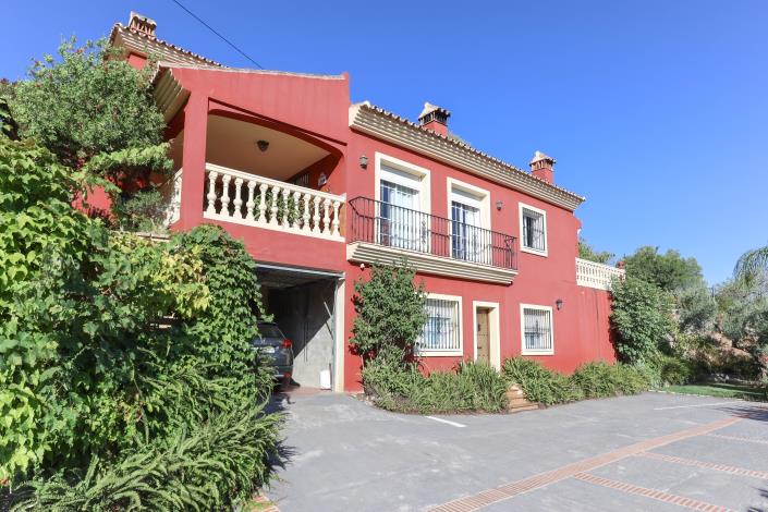 Image No.43-6 Bed Villa / Detached for sale