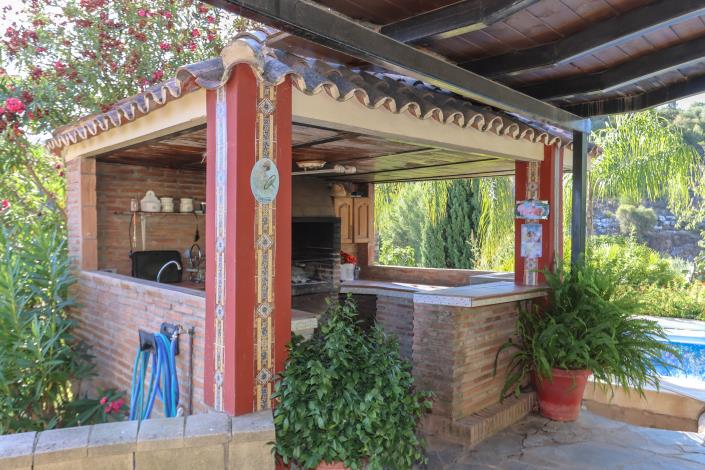 Image No.52-6 Bed Villa / Detached for sale