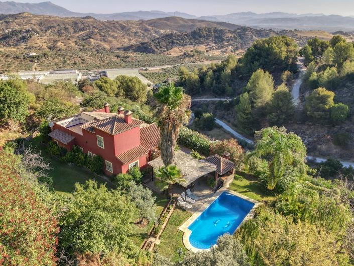 Image No.54-6 Bed Villa / Detached for sale