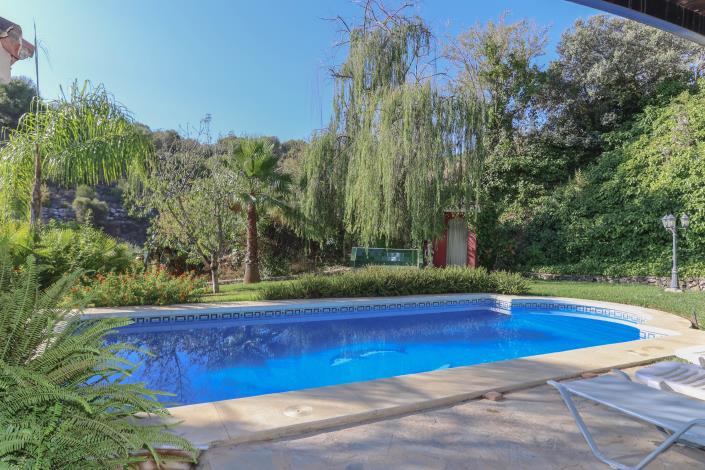 Image No.55-6 Bed Villa / Detached for sale