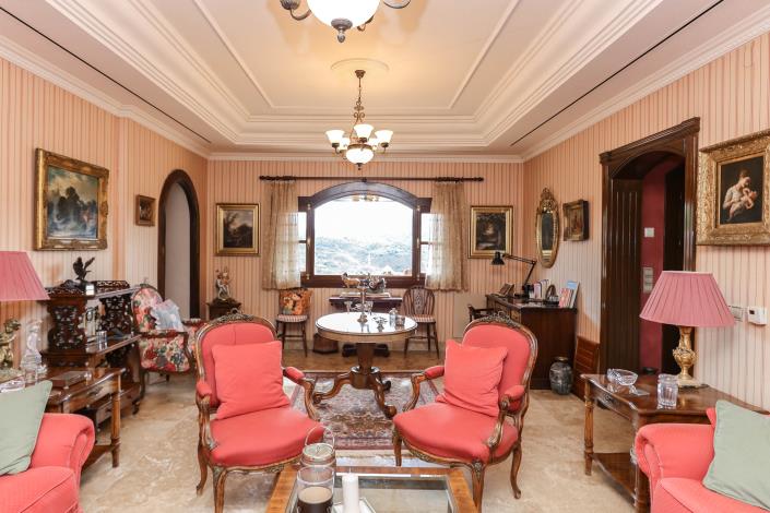 Image No.13-5 Bed Villa / Detached for sale